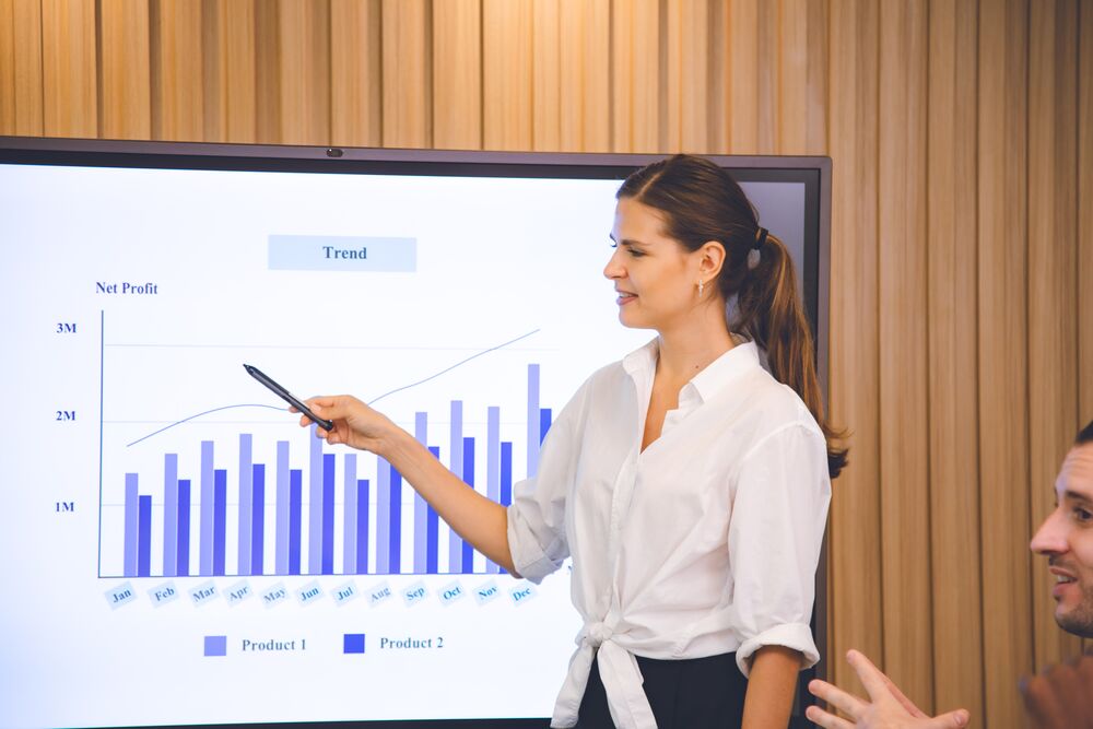 Pitch deck on screen